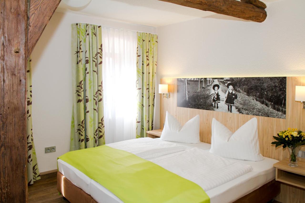 Hotel-Gasthof Blaue Traube E.K. Берхинг Стая снимка