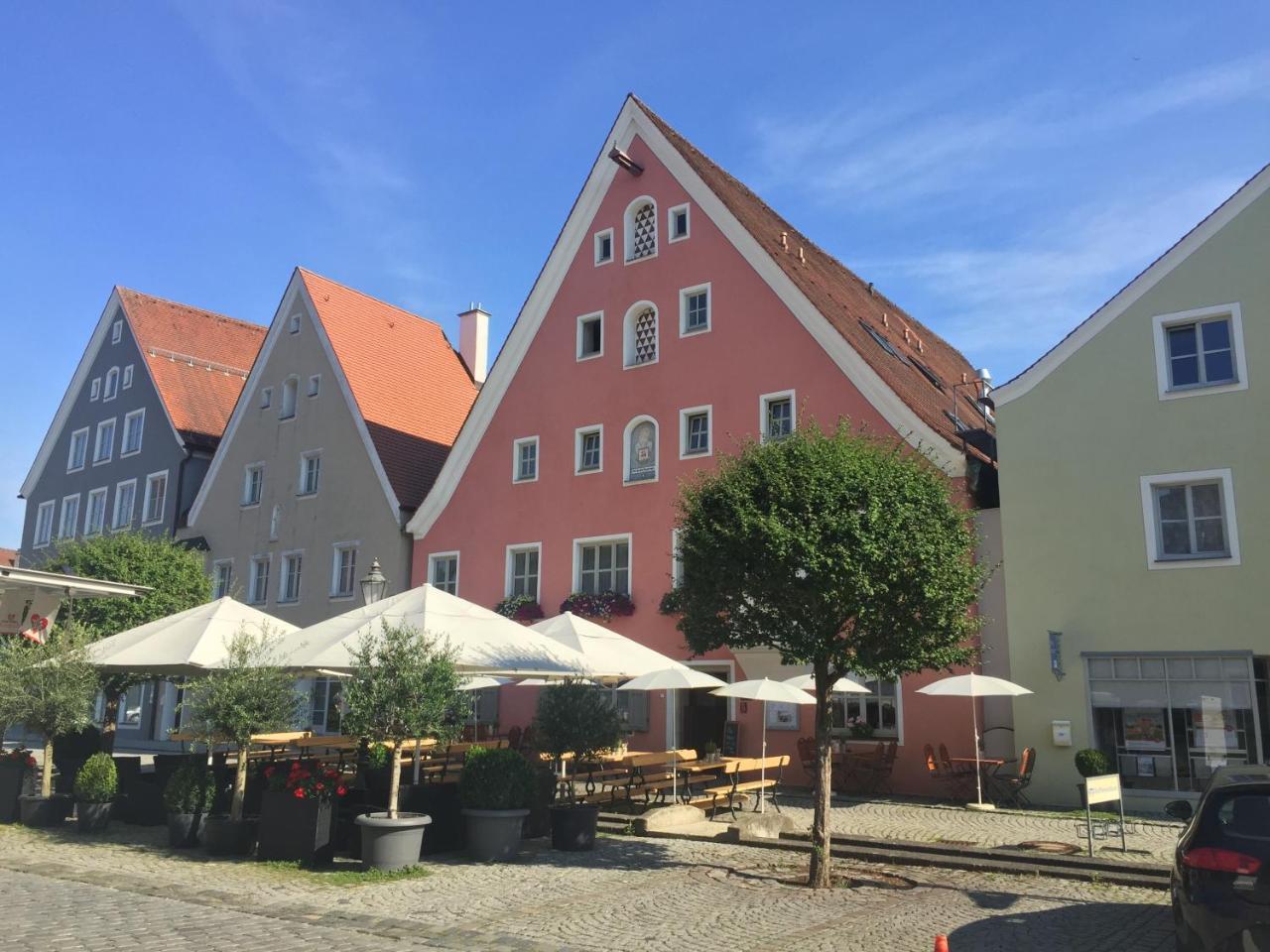 Hotel-Gasthof Blaue Traube E.K. Берхинг Екстериор снимка